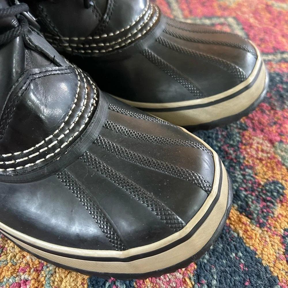 Sorel women’s black